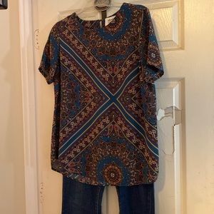 Size large beautiful blouse.